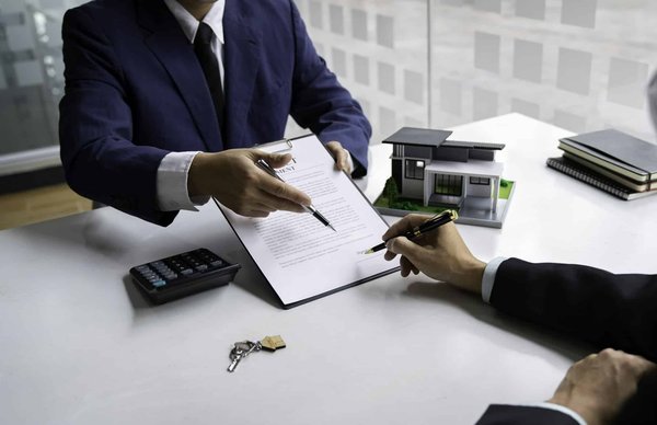 Peut-on reprendre le contrat d'électricité ou de gaz de l'ancien occupant ?